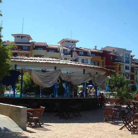 Marina Cape Vacation Complex Apartahotel 4*